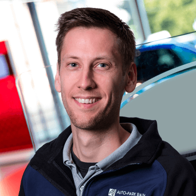 Bastian Holst (Empfang & Automobil-Serviceassistent) - Auto-Park Rath